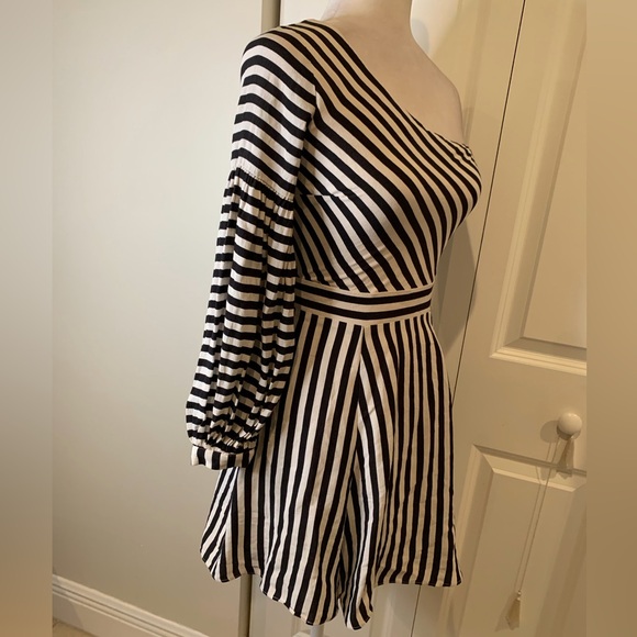 Lovers + Friends Huntington One Shoulder Mini Dress - Picture 6 of 8